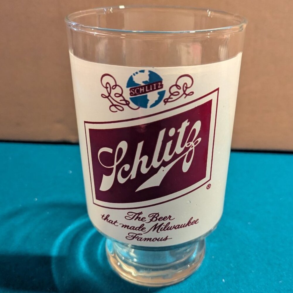 VTG Schlitz Beer Mug 32oz. Large Footed Glass 7" Man Cave Collectible